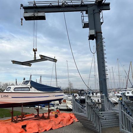 Ervaar 'Fryske Weelde' Op Vijf Sterren Vakantiepark De Kuilart Koudum Exterior foto