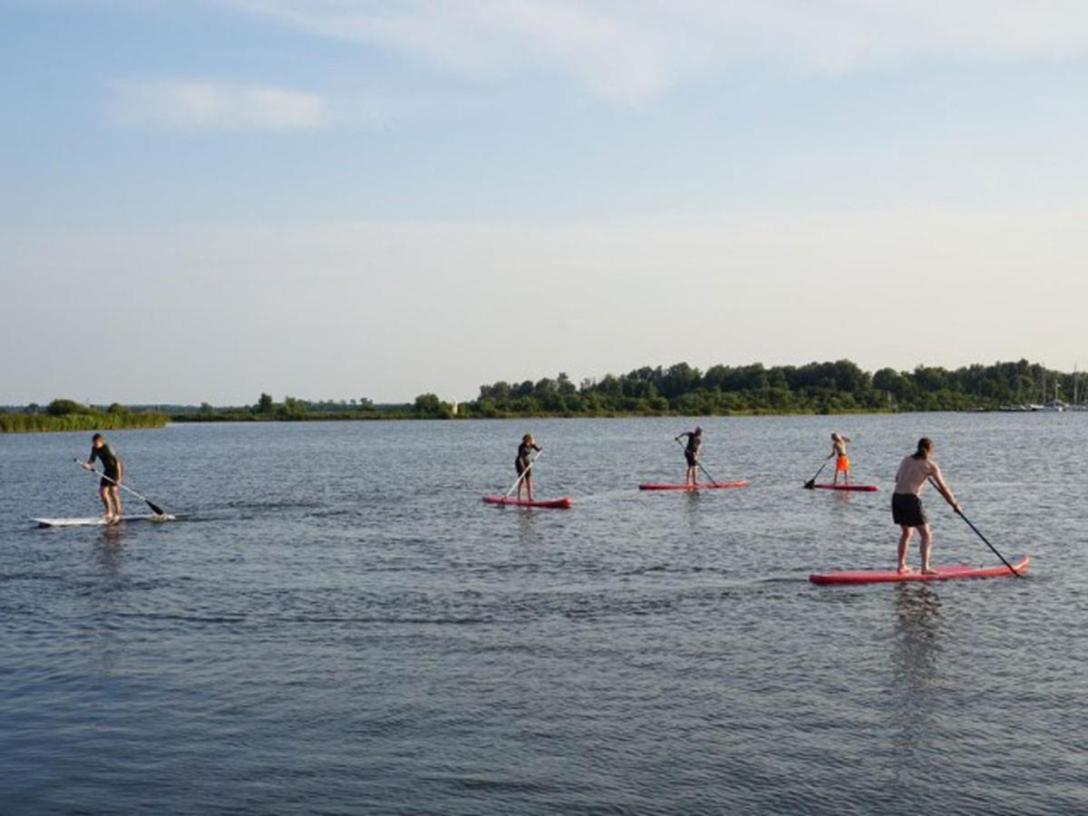 Ervaar 'Fryske Weelde' Op Vijf Sterren Vakantiepark De Kuilart Koudum Exterior foto